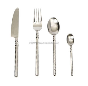Couverts en acier inoxydable de haute qualité forgés à la main-Ensemble de salle à manger durable de 4 pièces Ustensiles modernes pour des repas élégants - Product Image 1