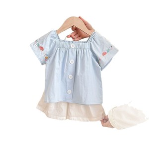 2025 estate camicia bianca Casual a maniche corte da ragazza con ricamo di buona qualità Set di due pezzi con pantaloncini - Product Image 1