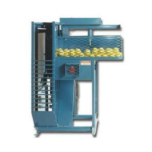 Una nueva oferta de ventas I_ron Mike, máquina de lanzamiento de béisbol de los años 50. - Product Image 1