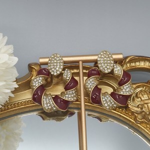 Nouvelle collection d'<span class=keywords><strong>occasion</strong></span> : Boucles d'oreilles au design de <span class=keywords><strong>luxe</strong></span> léger avec texture émaillée effet marbré eau et métal - Product Image 1