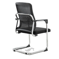 Chaise de conférence ergonomique peu encombrante avec dossier en maille, dossier en grille plastique et pieds en acier renforcé, vente en gros