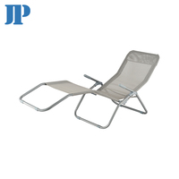 Chaise de plage pliante moderne et légère en métal OEM Sun Lounge pour le camping, les loisirs, le jardin et le parc pour le salon