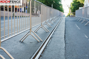 Barricadas de hierro para carreteras de seguridad portátiles, valla de tráfico, barrera de <span class=keywords><strong>Control</strong></span> de multitudes de Metal con pies de puente, 2025 - Product Image 6