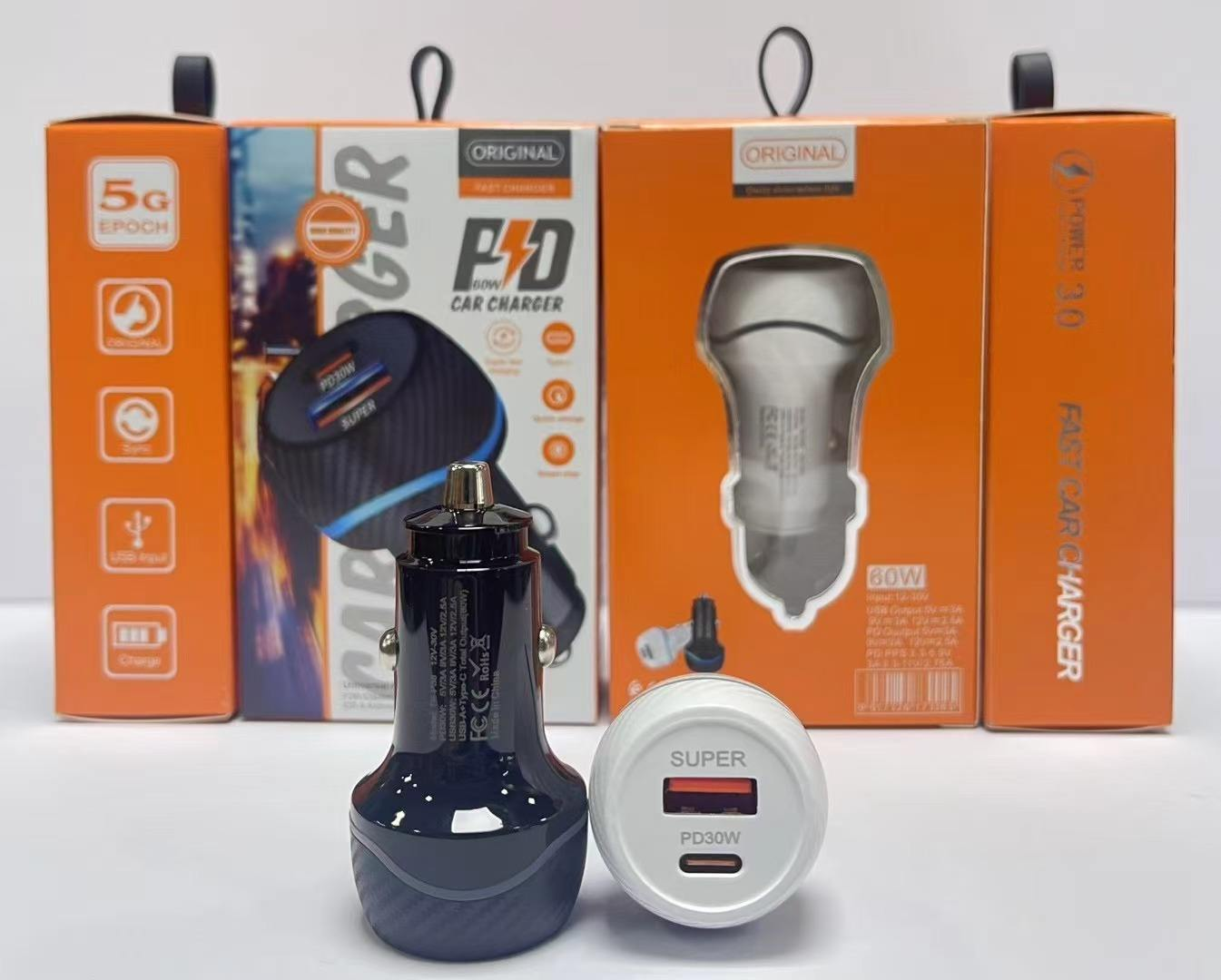 ที่ชาร์จสีดำพร้อมกล่องบรรจุ