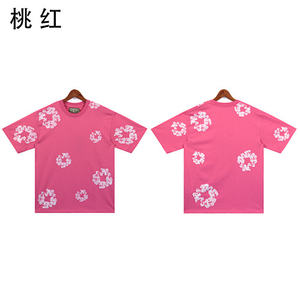 Camiseta de mezclilla de manga corta unisex con estampado de hibisco plateado brillante de la línea principal, estilo urbano holgado, para parejas - Product Image 3
