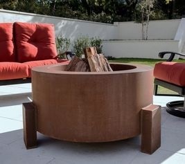 Brasero multifonctionnel d'extérieur en acier Corten pour bois de chauffage - Product Image 4