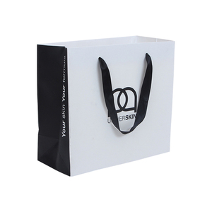 Competitive Price Elegant Custom Brand Logo Luxury Boutique Shopping White Shopping Paper Gift Bags With Ribbon Handles - Product Image 3