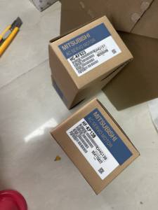 Motor Servo AC Mitsubishi 100% Nuevo y Original HC-KFS23/HF-KP13B - Product Image 1