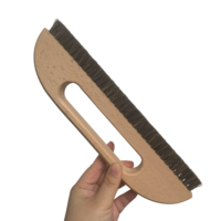 Brosse professionnelle OEM à poils de sanglier pour lisser le papier peint, avec manche en bois de hêtre de qualité supérieure, pour la décoration murale à domicile