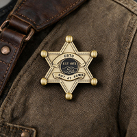 Pin de Solapa Personalizado de Hierro Fundido con Corona, León y Escudo, Esmalte Suave 3D, Emblema Real Dorado del Rey