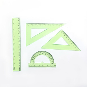 Juego de 4 piezas de reglas de geometría de plástico transparente verde para oficina, set de reglas de medición. - Product Image 1