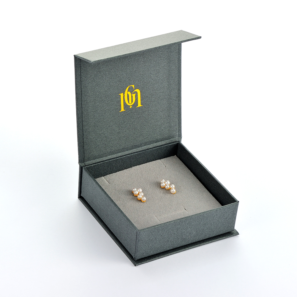 Gray 9*9*3.2cm magnetic box