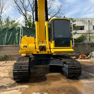 Excavadora Usada Komatsu PC200/PC360-7/Pc400-7, Cucharón de 0.8m, 20 Toneladas de Peso Operativo, Buen Estado de Funcionamiento, Motor, Caja de Cambios, Bomba - Product Image 1