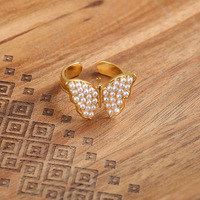 Bague Papillon Micro-Pavée Tendance pour Femme, Bijou de Luxe Minimaliste au Design Original, Idéal pour un Cadeau d'Anniversaire
