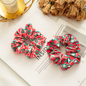 Clarmer Nieuwe Mode Vrouwen Meisjes Haar Accessoires Winter Warm Patroon Custom Goedkope Haar Kerst Fluwelen Scrunchies - Product Image 2