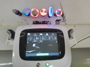 2025เครื่องงูน้ำ8-in-1ตั้งโต๊ะสำหรับบ้านที่มีคุณภาพสูงสำหรับผิวกระชับและอ่อนนุ่มการจัดการผิวด้วยออกซิเจน - Product Image 5