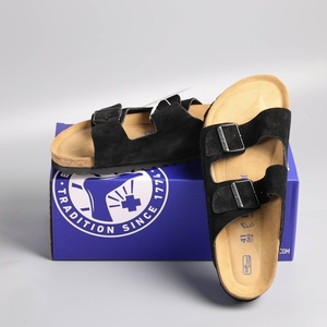 Nouvelles sandales d'été en daim style Birkenstock, mules en daim avec soutien de la voûte plantaire, prix d'usine, vente en gros pour hommes et femmes - Product Image 1