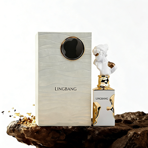 Vente en gros <span class=keywords><strong>de</strong></span> flacons <span class=keywords><strong>de</strong></span> <span class=keywords><strong>parfum</strong></span> arabes <span class=keywords><strong>de</strong></span> Dubaï <span class=keywords><strong>de</strong></span> forme irrégulière, 100 ml, en verre transparent, avec vaporisateur et boîte d'emballage - Product Image 4