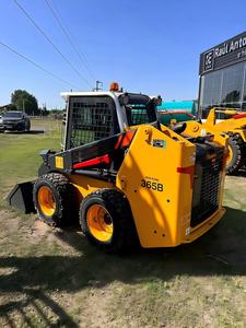Mini-chargeuse compacte polyvalente 365B avec attaches rapides : plusieurs travaux, une seule machine - Product Image 6