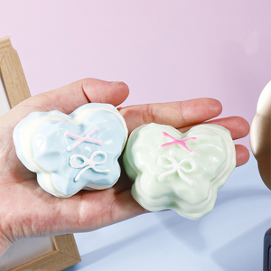 NOUVEAU Bestseller Papillon Milk Puff Squishy-sticky Anti-stress Silencieux Jouet Sensoriel Cadeau pour Adolescents et Adultes Format de Poche Thérapeutique - Product Image 1