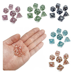 Set di Dadi Poliedrici in Acrilico Trasparente con Glitter Intagliati per Giochi di Ruolo - Product Image 1