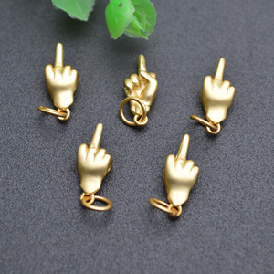 Mặt Dây Chuyền Kim Loại Cử Chỉ Ngón Tay Giữa Mạ Vàng Bạc Mờ Chất Lượng Cao Hạt <span class=keywords><strong>Charm</strong></span> Hình Bàn Tay Để Tự Làm Trang Sức - Product Image 1