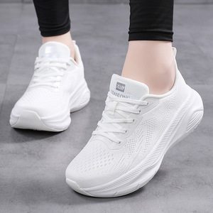 أحذية كاجوال مصممة حسب الطلب منخفضة الارتفاع بنسيج شبكي قابل للتنفس للرجال والنساء - Product Image 2