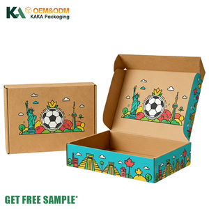Boîte d'expédition KAKA personnalisée 2026 pour événements de football, impression recto-verso, emballage en carton ondulé, boîtes en kraft pour maillots de football et cadeaux sportifs - Product Image 1