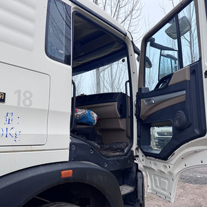 Camion malaxeur à <span class=keywords><strong>béton</strong></span> Howo 6x4 8x4 pour un mélange de <span class=keywords><strong>béton</strong></span> fluide et une <span class=keywords><strong>livraison</strong></span> stable sur les projets urbains et industriels - Product Image 4