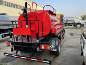Light Duty China HOWO 5m3 Municipal Watering Cart Truck <b>Garden</b> Greening Road Dust Suppression Tanker for Sale - Product Image 6