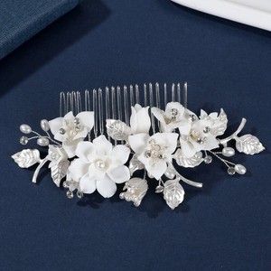 <span class=keywords><strong>Peigne</strong></span> à cheveux floral de luxe fait main avec perles blanches et cristaux, bijou de <span class=keywords><strong>mariage</strong></span> polyvalent pour mariées et demoiselles d'honneur - Product Image 5
