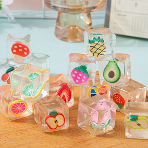 Jouet sensoriel anti-stress souple en TPR de 2,5 cm, motifs fruits, petit cube de glace, pour capsule de 32 mm - Product Image 5