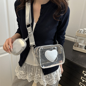 Sac bandoulière transparent personnalisé en forme de cœur, approuvé pour les stades, en PVC imperméable, idéal pour les concerts et festivals d'été - Product Image 2