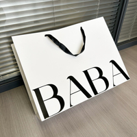 Sacs en papier personnalisés de luxe pour vêtements, sacs cadeaux roses, emballages pour le commerce de détail, sacs de shopping avec poignées pour vêtements