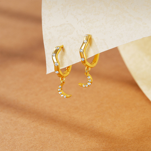 CANNER - Pendientes de Plata de Ley S925 con Colgante de Luna, Luna Creciente con Circonita, Pendientes de Aro Irregulares para Mujer - Product Image 3
