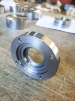 Fabricant chinois de couvercles d'extrémité de boîte de vitesses en acier inoxydable usinés CNC, usinés par brochage et usinés par électroérosion à fil, pour usines avec 33 ans d'expérience