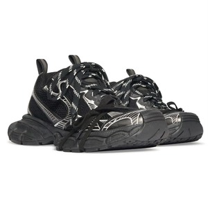 Zapatillas deportivas de malla negras y plateadas para hombre y mujer, zapatillas de plataforma con efecto desgastado, calzado informal ligero y transpirable. - Product Image 2