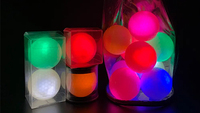 Balles de golf lumineuses en gros pour l'entraînement nocturne et le divertissement – Emballage personnalisé pour l'extérieur avec LED intégrées