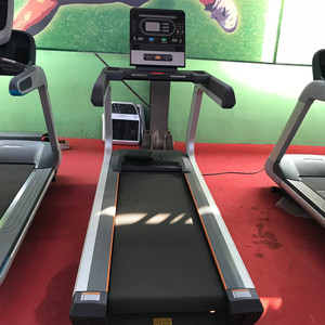 Équipement de gym, tapis roulant électrique commercial pour entraînement cardio - Product Image 3
