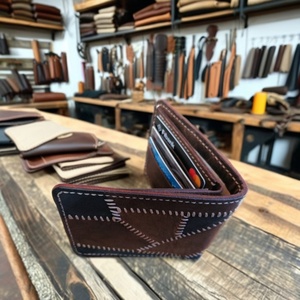 For Vintage Custom New Design Baseball Stitching PU Leather Bifold <b>Wallet</b> RFID Unisex Waterproof Custom Logo Card <b>Holder</b> - Product Image 1