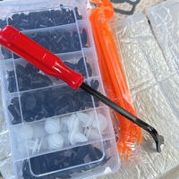 HE26 100 pièces Kit de clips de fixation pour pare-chocs et panneaux de porte de voiture, kit de broches de poussée pour la mise à niveau et la rénovation automobile