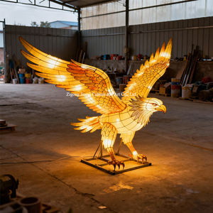 Realistische Gouden Adelaar Vogellantaarn Zijden Lantaarn Levendig Thema Dierenvogel Festival Lantaarn voor Park Buiten Binnen Decoratie - Product Image 3