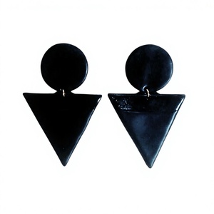 Boucles d'oreilles en résine faites à la main pour femmes, bijoux fantaisie en résine époxy colorée - Product Image 1