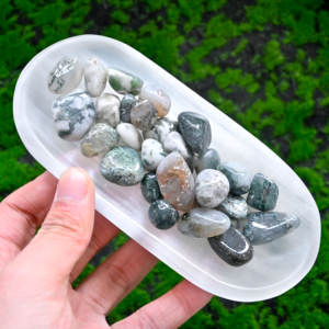 Venta al por mayor de cuencos de selenita elípticos pulidos de alta calidad, de moda, para Feng Shui, marca Crystalhola, con embalaje seguro. - Product Image 2