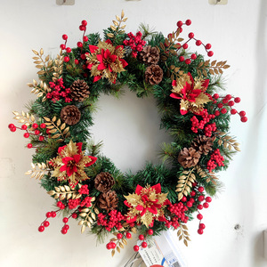 Guirlande de Noël artificielle YUELIAN 45cm/50cm/60cm avec poinsettia rouge, baies rouges et cônes de pin pour la décoration de la porte d'entrée pendant les fêtes - Product Image 1