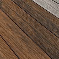Planches de terrasse en WPC modernes - Imperméables, résistantes à l'humidité, antidérapantes, en composite bois-plastique pour jardin et terrasse