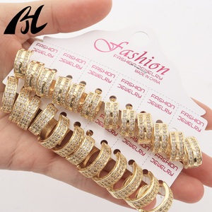 C-462 14K Vàng Mạ Rhinestone Bông Tai Thiết Lập Pha Lê Lấp Lánh Brass Hoop & <span class=keywords><strong>Stud</strong></span> Cho Phụ Nữ Thời Trang Phong Cách Đồ Trang Sức Cho Các Bên - Product Image 1