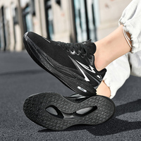 Nouvelles baskets décontractées tendance pour hommes, légères, respirantes, avec empeigne en mesh, antidérapantes, à lacets, pour le printemps et l'automne