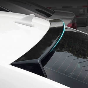 Alerón de Techo CN-GE en Negro Brillante, Blanco y Fibra de Carbono para Cadillac ATS-L 2014-2019, Acabado Mate - Product Image 1