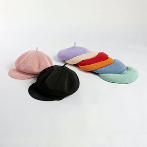 หมวกถักแบบสบายๆ ระบายอากาศได้ดีสำหรับผู้หญิง เหมาะสำหรับฤดูใบไม้ผลิและฤดูร้อน ป้องกันแสงแดด หมวกเบเร่ต์สำหรับผู้หญิง - Product Image 3